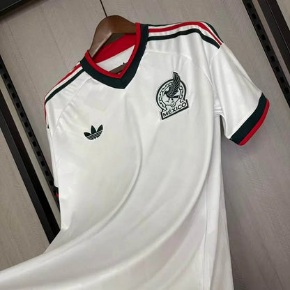 Camiseta de visitante de la selección nacional de México 2026
